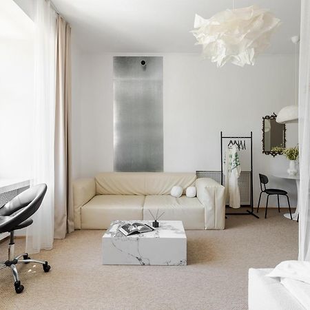 Netflix And Chill Apartment Lviv Luaran gambar